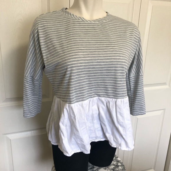 Skies are blue striped grey and white peplum Blouse Womens Size Medium Neutral - Picture 1 of 3